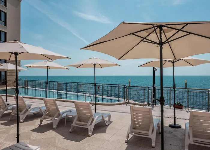 Aparthotel Cabacum Pleasure Beachfront 3*