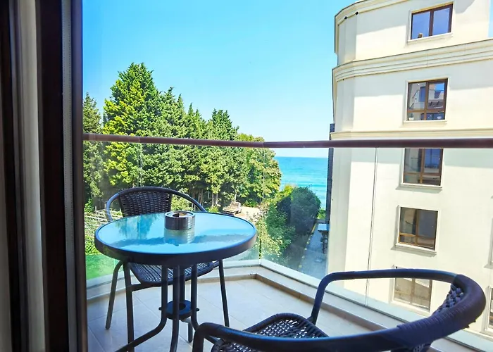 Aparthotel Cabacum Pleasure Beachfront