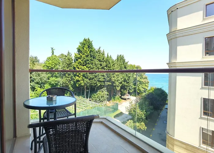 Cabacum Pleasure Beachfront Aparthotel