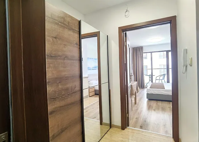 Ξενοδοχείο με διαμερίσματα Cabacum Pleasure Beachfront Βάρνα