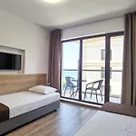 Апартхотел Cabacum Pleasure Beachfront - 50m To And Pool Варна