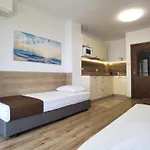 Cabacum Pleasure Beachfront - 50m To And Pool 3* Варна