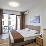 Cabacum Pleasure Beachfront - 50m To And Pool Варна