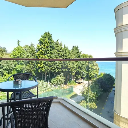 Cabacum Pleasure Beachfront - 50m To And Pool Apartahotel