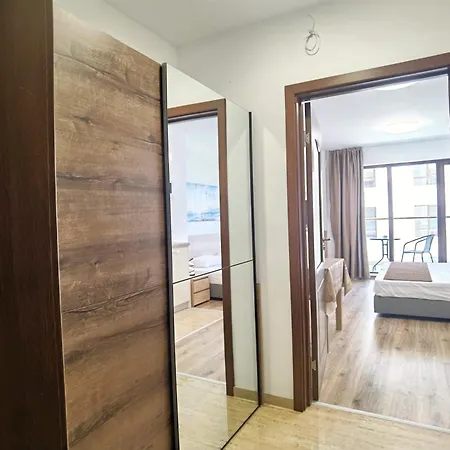 Apartahotel Cabacum Pleasure Beachfront - 50m To And Pool Varna